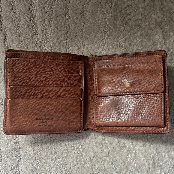 Vintage Louis Vuitton Monogram Canvas Bifold Wallet w/ Snap Pocket Coin Pouch - Picture 3 of 13